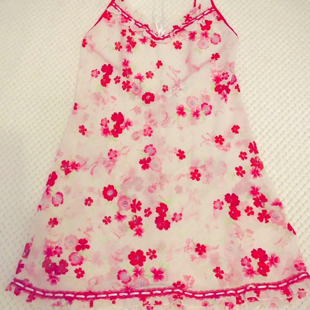 Women’s medium Jones New York floral nighty